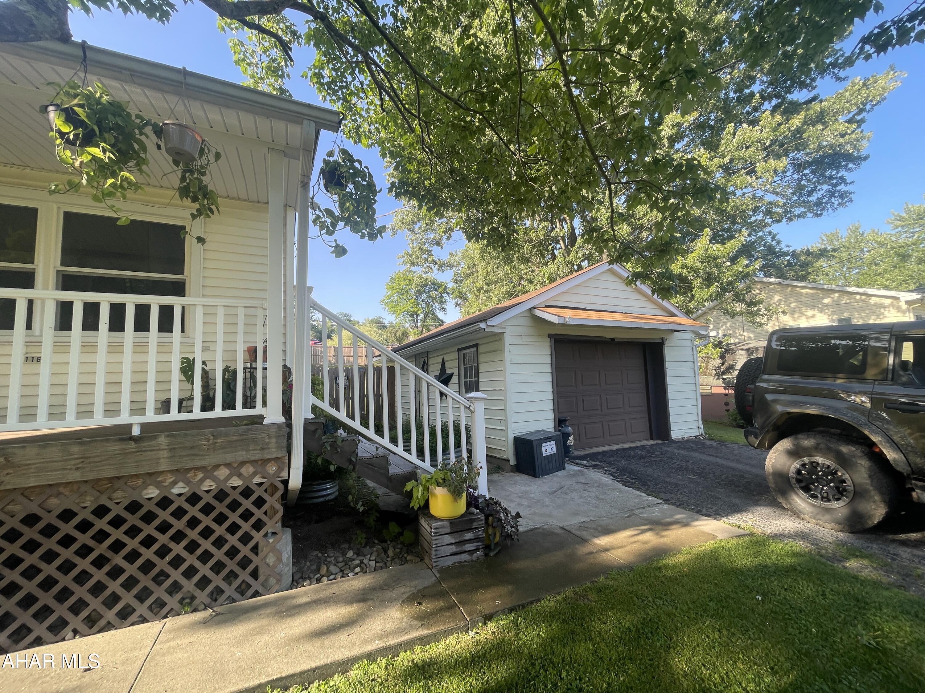 Maple Hollow - Residential