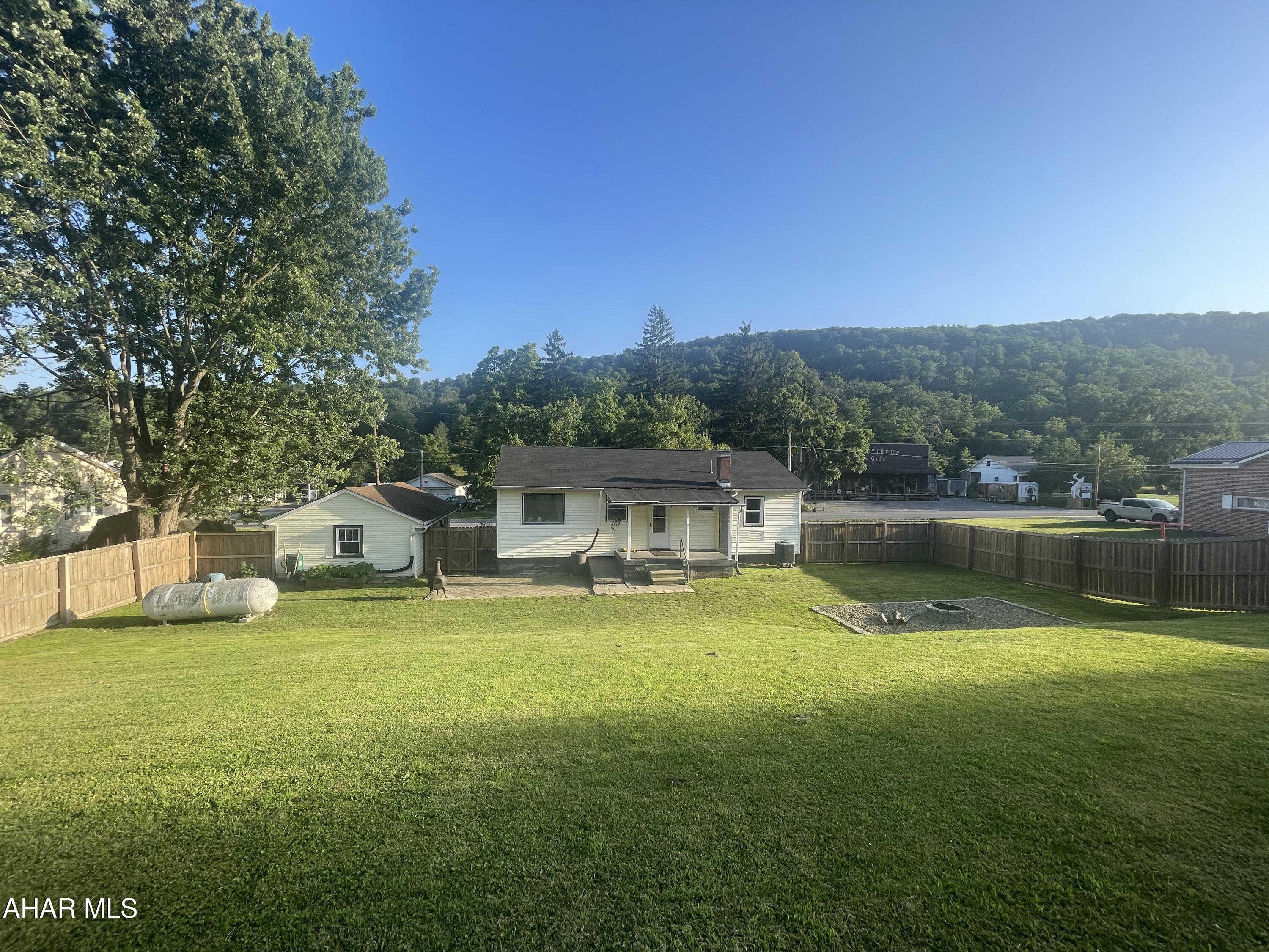 Maple Hollow - Residential
