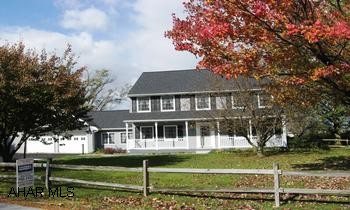 APPROX. 2800 SQ. FT. HOME WITH 4 BEDROOMS, 2.5 BATHS, FIREPLACE, NEW SIDING, ROOF, WINDOWS, FURNACE, C/A. LARGE DECK. SUNROOM OFF MASTER WITH FANTASTIC VIEW ALL ON APPROX. 3/4 ACRE. 1ST FL. OFFERS STUDY. LG. MUD/LAUNDRY RM. KIT. APPLIANCES ARE NEW. APPROX. 2800 SQ. FT. HOME WITH 4 BEDROOMS, 2.5 BATHS, FIREPLACE, NEW SIDING, ROOF, WINDOWS, FURNACE, C/A.  LARGE DECK. SUNROOM OFF MASTER WITH FANTASTIC VIEW ALL ON APPROX. 3/4 ACRE.1ST FLOOR OFFERS STUDY-LARGE MUD/LAUNDRY ROOM. KITCHEN APPLIANCES ARE NEW. GREAT FAMILY HOME ON A CUL-DE-SAC. LOT IS LEVEL & FENCED. CONTACT SUSAN 935-8252.