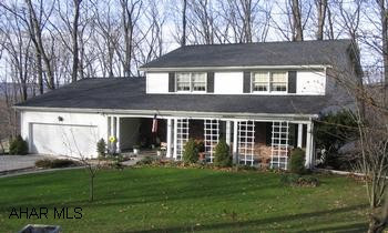 POSSIBLE DELAYED POSSESSION. GARAGE HAS 110 AND 220 ELECTRIC. SELECTED FURNITURE ITEMS FOR SALE. FIRST FLOOR LAUNDRY. POSSIBLE DELAYED POSSESSION. GARAGE HAS 110 AND 220 ELECTRIC. SELECTED FURNITURE ITEMS FOR SALE. FIRST FLOOR LAUNDRY.
