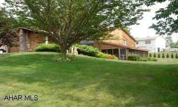 IMMACULATE CONTEMPORARY. STONE FP IN LR. KITCHEN HAS BREAKFAST BAR AND DINING AREA. FIRST FLOOR LAUNDRY. PARQUET FLOORING AND CARPET. SCREENED PORCH (24X12). NEW 12X25 DECK. UV LIGHT ON WELL. NEW SKYLIGHTS.