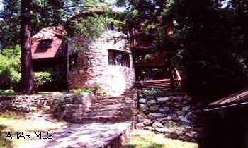 4 BR, 2.25 BATH STONE HOUSE ON LARGE LOT, STONE FP IN LR, LARGE BEDROOMS, FORMAL DR, EAT-IN KITCHEN. 1ST FLOOR LAUNDRY. STUNNING 4 BR, 2.25 BATH HOME IN WILLIAMSBURG. STONE FP IN LR. FORMAL DR, LAUNDRY 1ST FLOOR. ON A LARGE LOT. CALL CRYSTAL TODAY!  AGENTS PLEASE USE REAR DOOR. ACROSS FRONT PORCH!