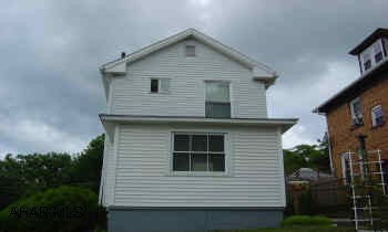 Darling 2bdrm, W/1st Floor Laundry, Suitable For Single Person, Simply Adorable