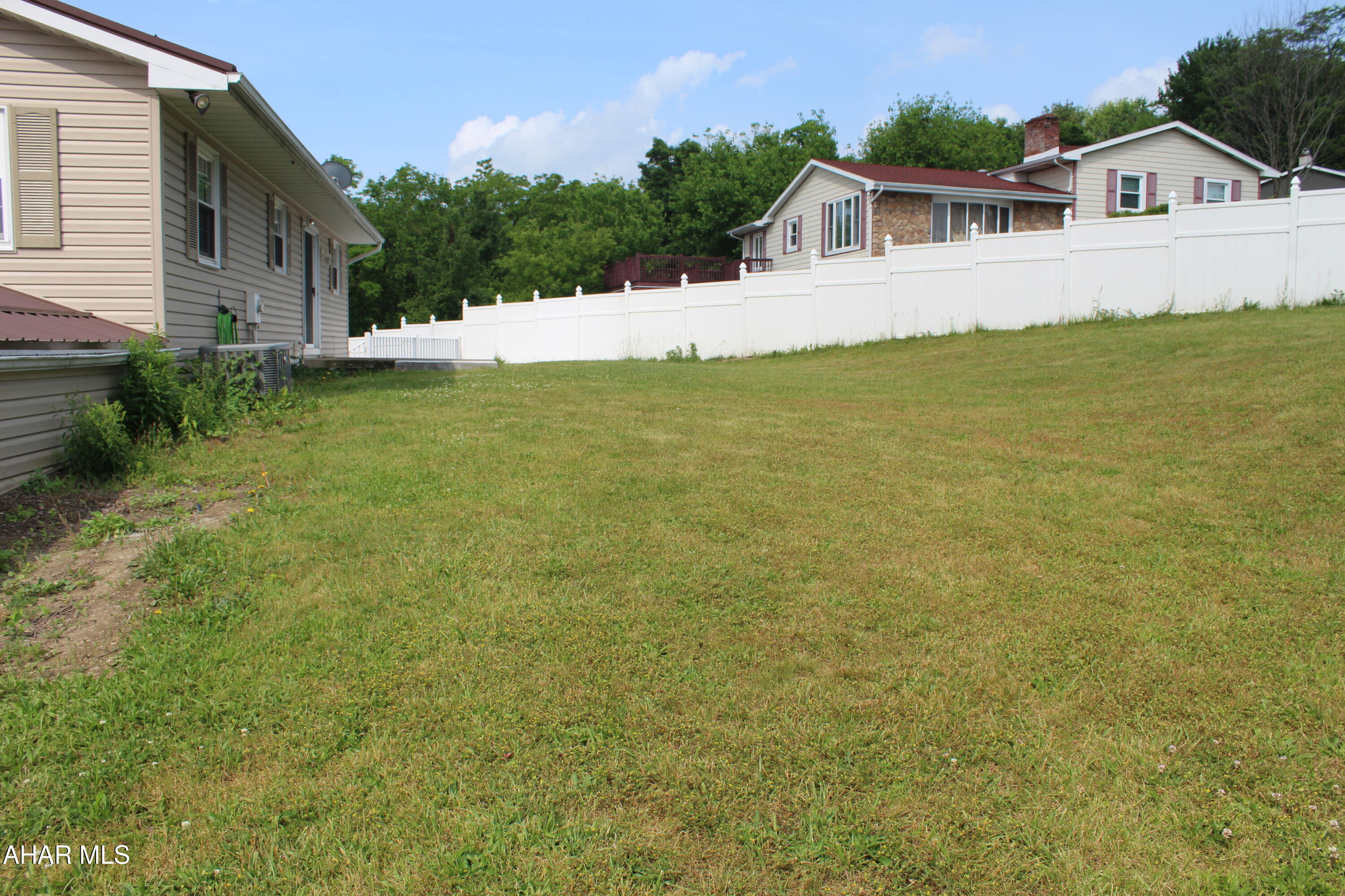 Maple Hollow - Residential