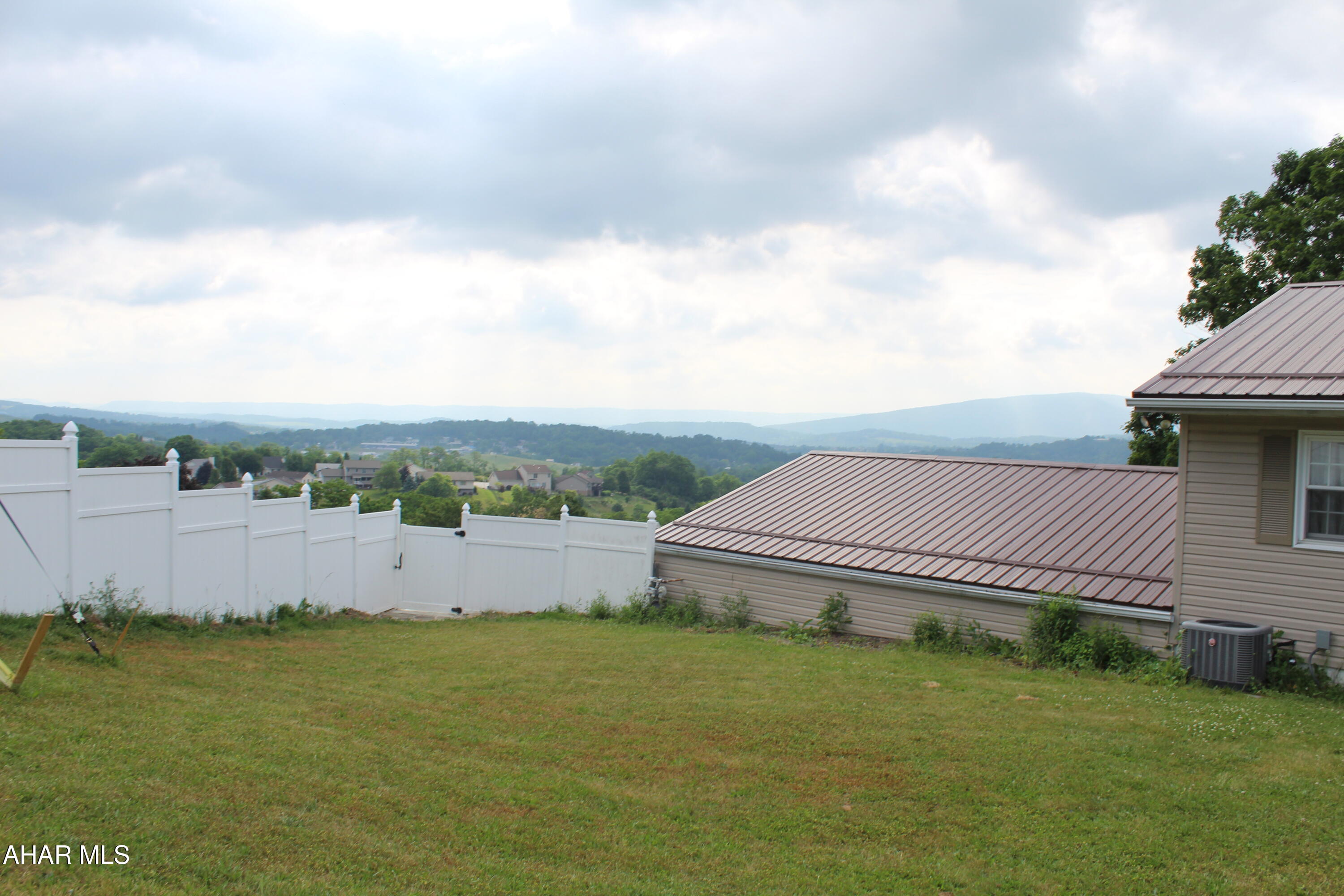 Maple Hollow - Residential