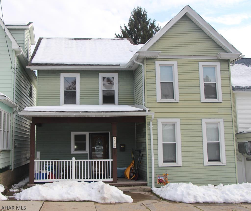 This move in ready 3 bedroom home in Altoona has so much to offer! Newer windows, roof, central air, carpet. Updated throughout to include the full bath. Covered front and back porch. Large backyard with detached garage. Window warranty transfers to new owners! Call to schedule your showing today!