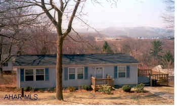 1992 Modular Home Three bedroom modular home on a large private lot with a nice view.