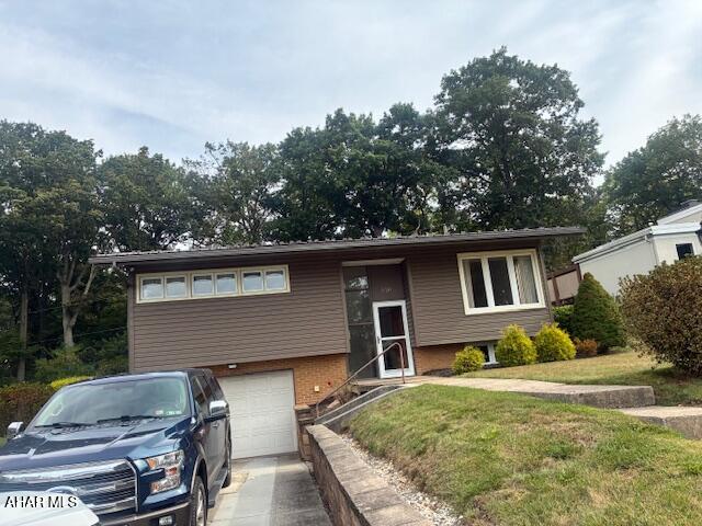 Very nice home in Highland Park Area! 2 bedroom, 1 bath with family room in the basement. Covered patio in the rear of the home with privacy next to the woods. Nice flat lot with shed.