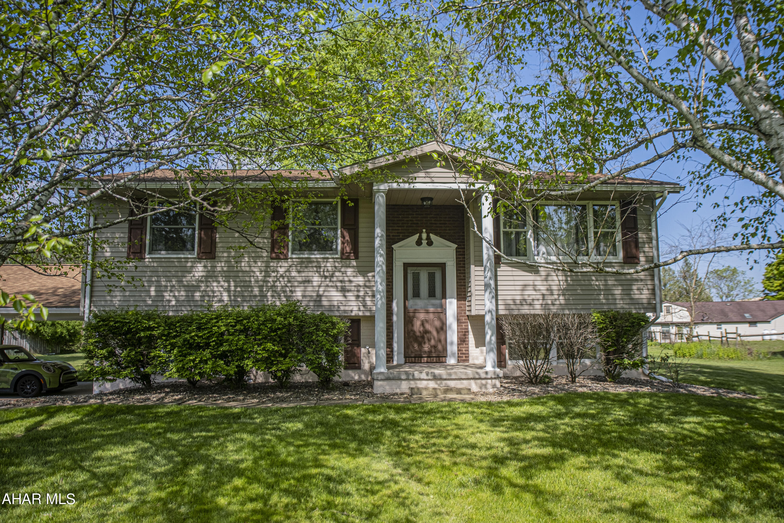 Foot of Ten - Residential