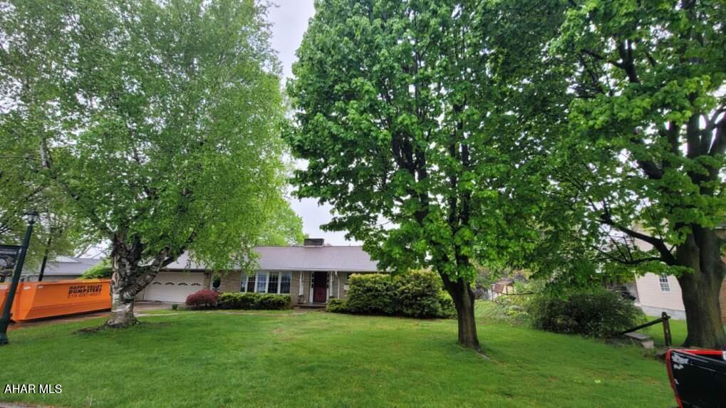 Welcome to 302 Maple Street, this ranch home has 4 bedroom and 2 full bathrooms. It also has an amazing yard with a large storage shed to go with! This home has a 2 car garage attached to the home as well. The full finished basement has a bar, another living area and fireplace. The owner just had an owner suite, complete with bedroom, walk in closet, bathroom with laundry in the bathroom! It is truly an unique property! 
Don't let this home pass you by! 
Agent is related to the seller.