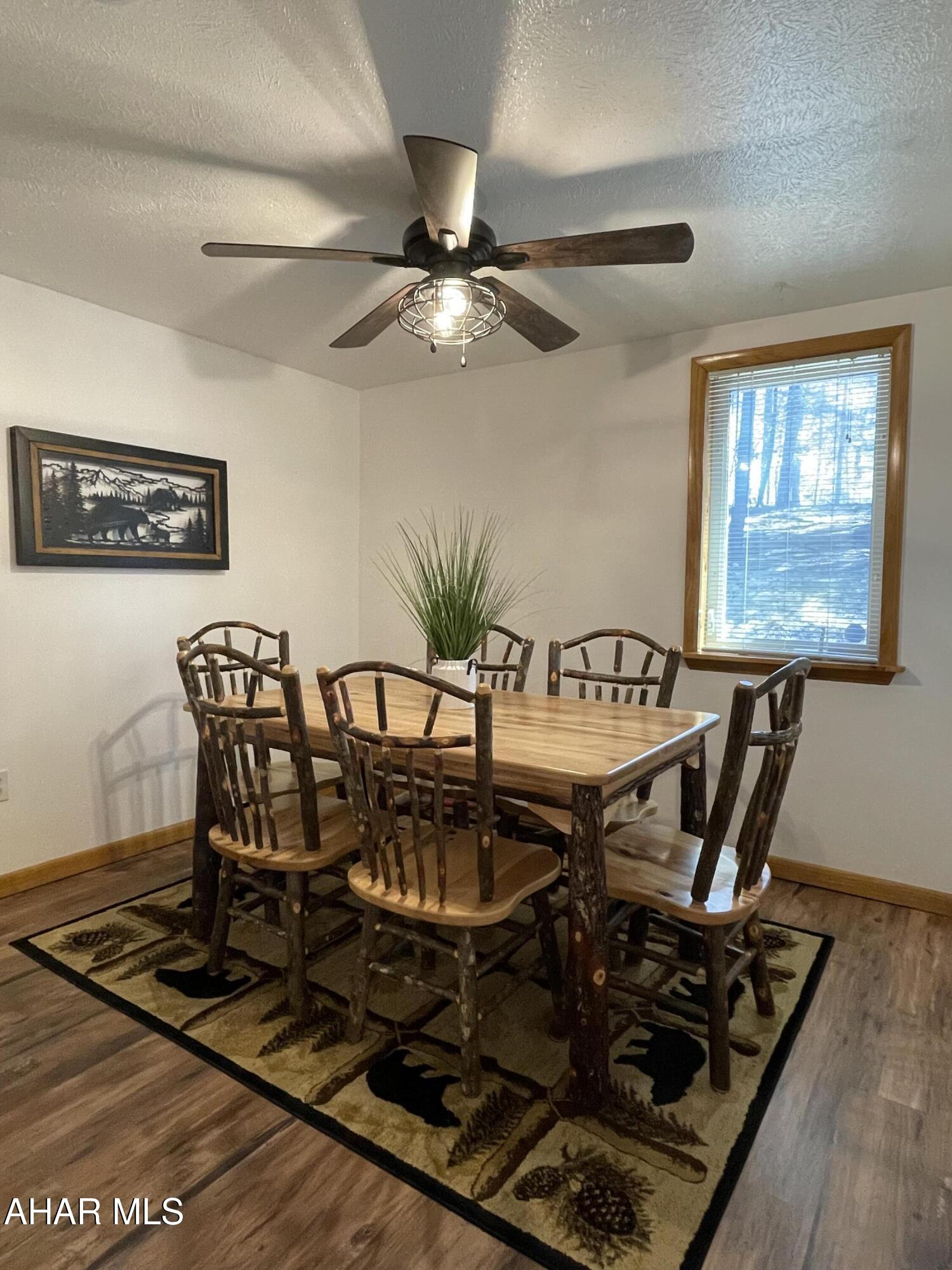 Glendale Yearound - Residential
