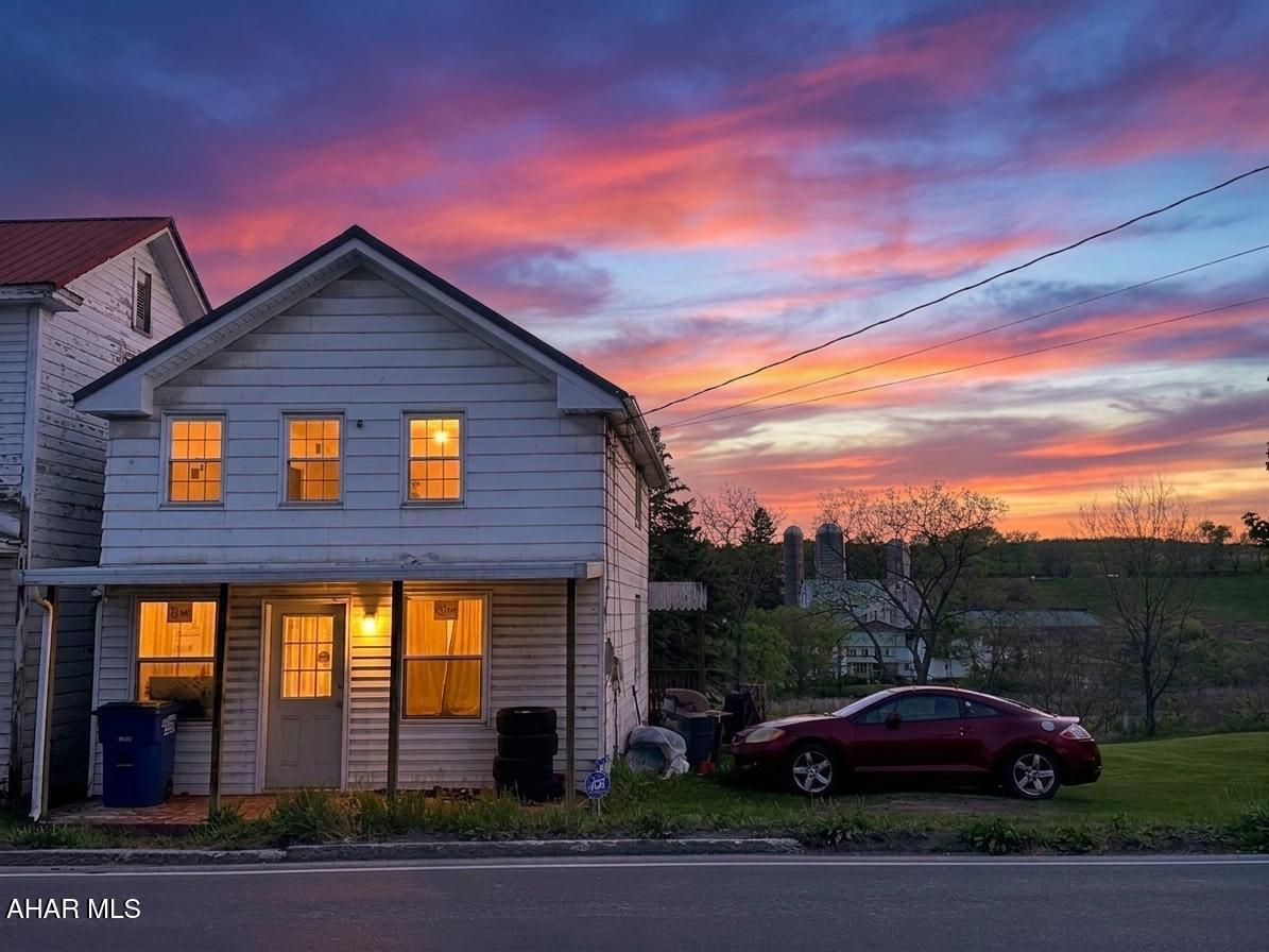 Cozy two story home on an acre of ground in Woodbury!!! large lot would make a great place to build, some tlc would make the house a wonderful home, tenant occupied