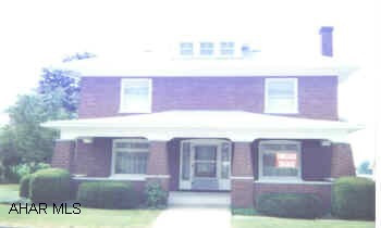 BEAUTIFUL LARGE BRICK HOUSE IN STUNNING CONDITION, 4 BEDROOMS PLUS LARGE LIVING AND DINING ROOMS, 3RD FLOOR COULD BE 5TH AND 6TH BEDROOMS.  COULD BE DUPLEXED EASILY OR MADE INTO PROFESSIONAL OFFICES. BEAUTIFUL LARGE BRICK HOUSE IN STUNNING CONDITION, 4 BEDROOMS PLUS LARGE LIVING AND DINING ROOMS, 3RD FLOOR COULD BE 5TH AND 6TH BEDROOMS.  COULD BE DUPLEXED EASILY OR MADE INTO PROFESSIONAL OFFICES.