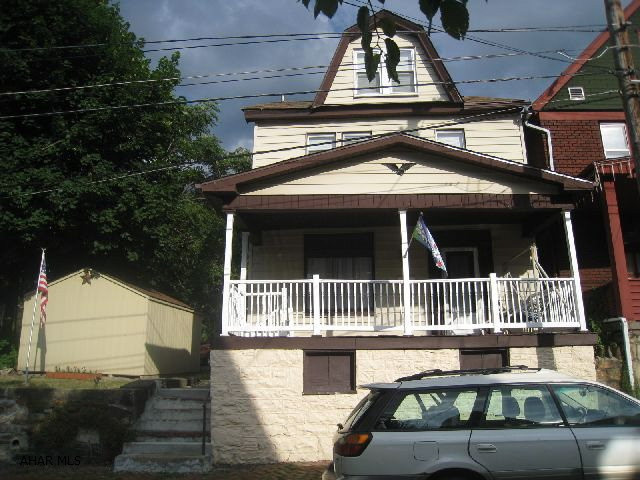Great 4 BR, 1 BT Home.  Centrally Located On A Double Lot, Near Schools & Park.  1st Floor Laundry, Great Woodwork.  Lots Of Space, Storage Shed, Patio, Fenced In Yard, Lots Of Off Street Parking.  A Clean & Wonderful Home, At A Great & Affordable Price.  New Furnace & Porch Roof.  Call Today.