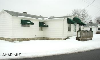 PROPERTY IS CURRENTLY TENANT OCCUPIED. THIS PROPERTY IS ONE OF THREE.  EXCELLENT RENTAL HISTORY IN VERY DESIRABLE AREA OF HOLLIDAYSBURG.  PROPERTY OVERLOOKS THE GOLF COURSE.