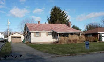 WELL MAINTAINED BOROUGH HOME. NICE HARDWOOD FLOORS, SHOWER  IN BASEMENT, FAMILY ROOM IN BASEMENT.