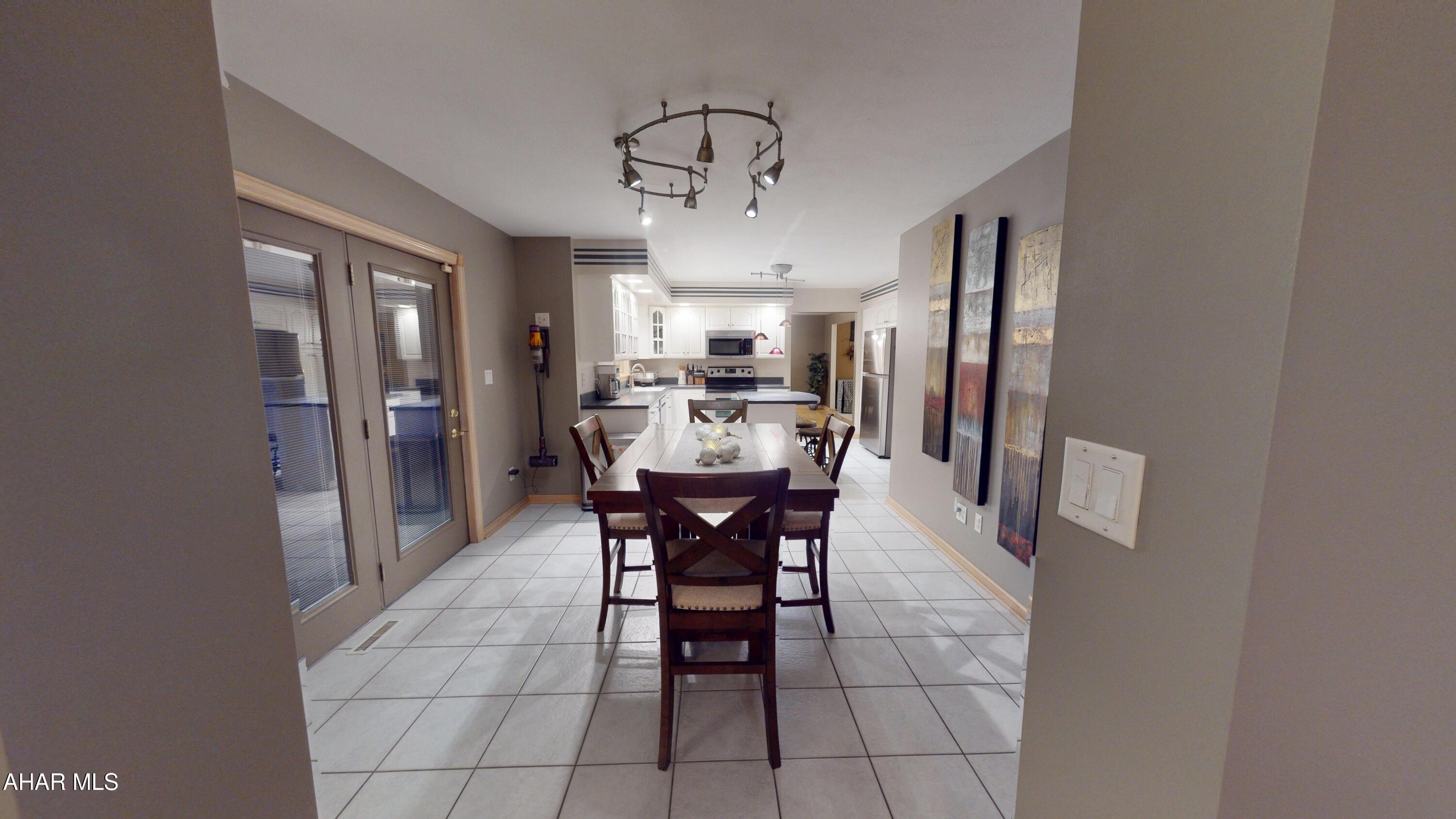 Hickory Hills - Residential
