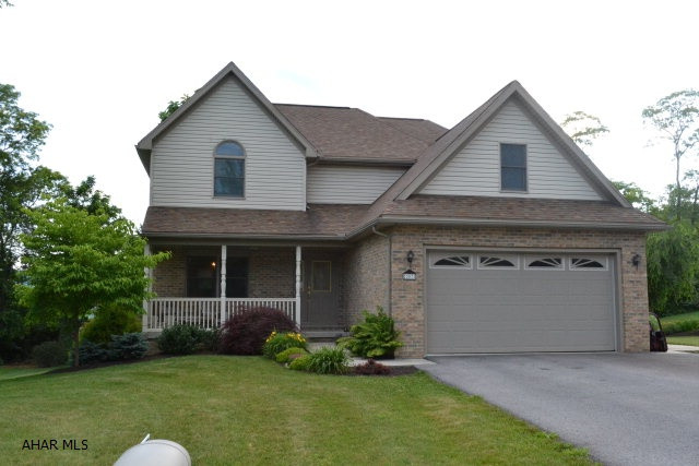 Hawthorne Manor - Residential