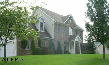 BRICK 2 STORY, LARGE LEVEL LOT, 4 BEDROOM, STORAGE, AND LARGE FINISHED BASEMENT. LARGE 4 BEDROOM, LOADS OF STORAGE, BEAUTIFULLY MAINTAINED, FINISHED BASEMENTS AND LARGE YARD. PERFECT FOR ENTERTAINING, 2ND FLOOR LAUNDRY.