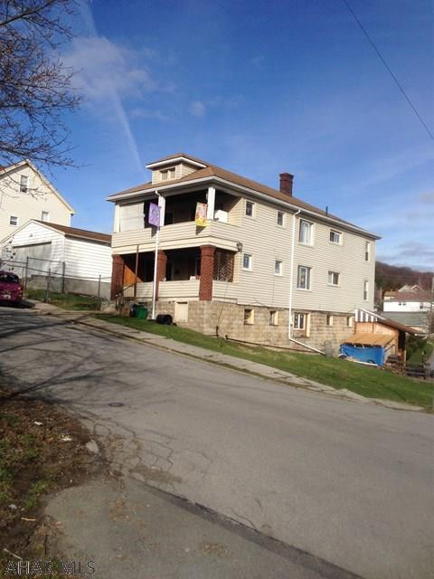 3 unite great condition fully rented.