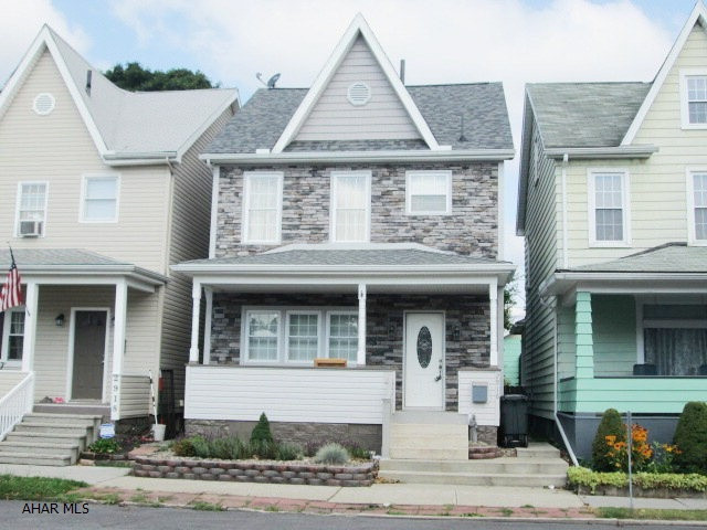 Columbia Park area. This house is not only within walking distance to Mansion Park, but is within the Baker School area. The convenient location is only half the story. After years of remodeling this home offers an open floor plan with updated oak and stainless steel kitchen, first floor laundry, vaulted ceilings in dining room and living room. The exterior is well appointed with cut stone, vinyl siding and new roof. Don't miss the private rear patio.