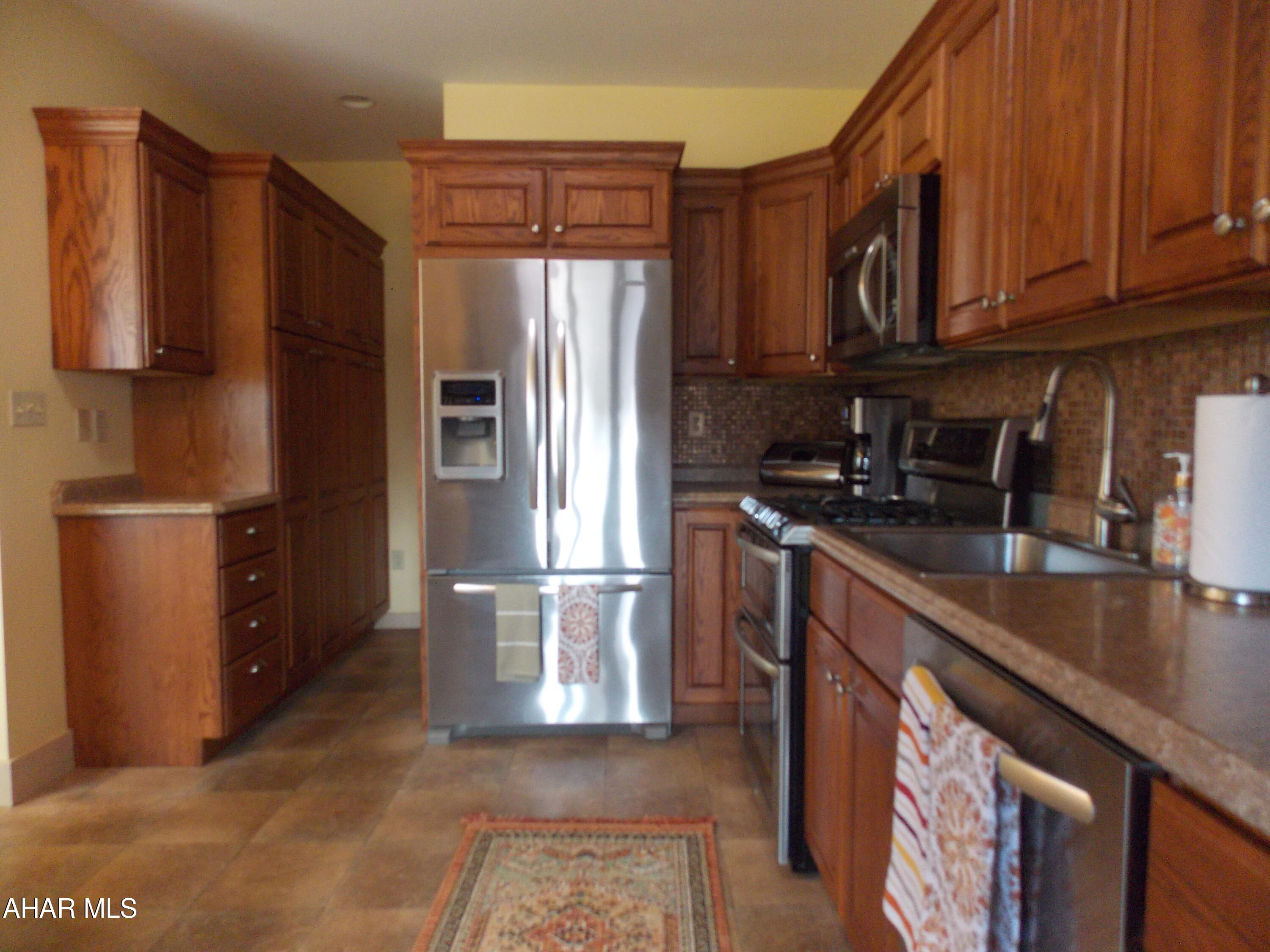 Baker Mansion - Residential