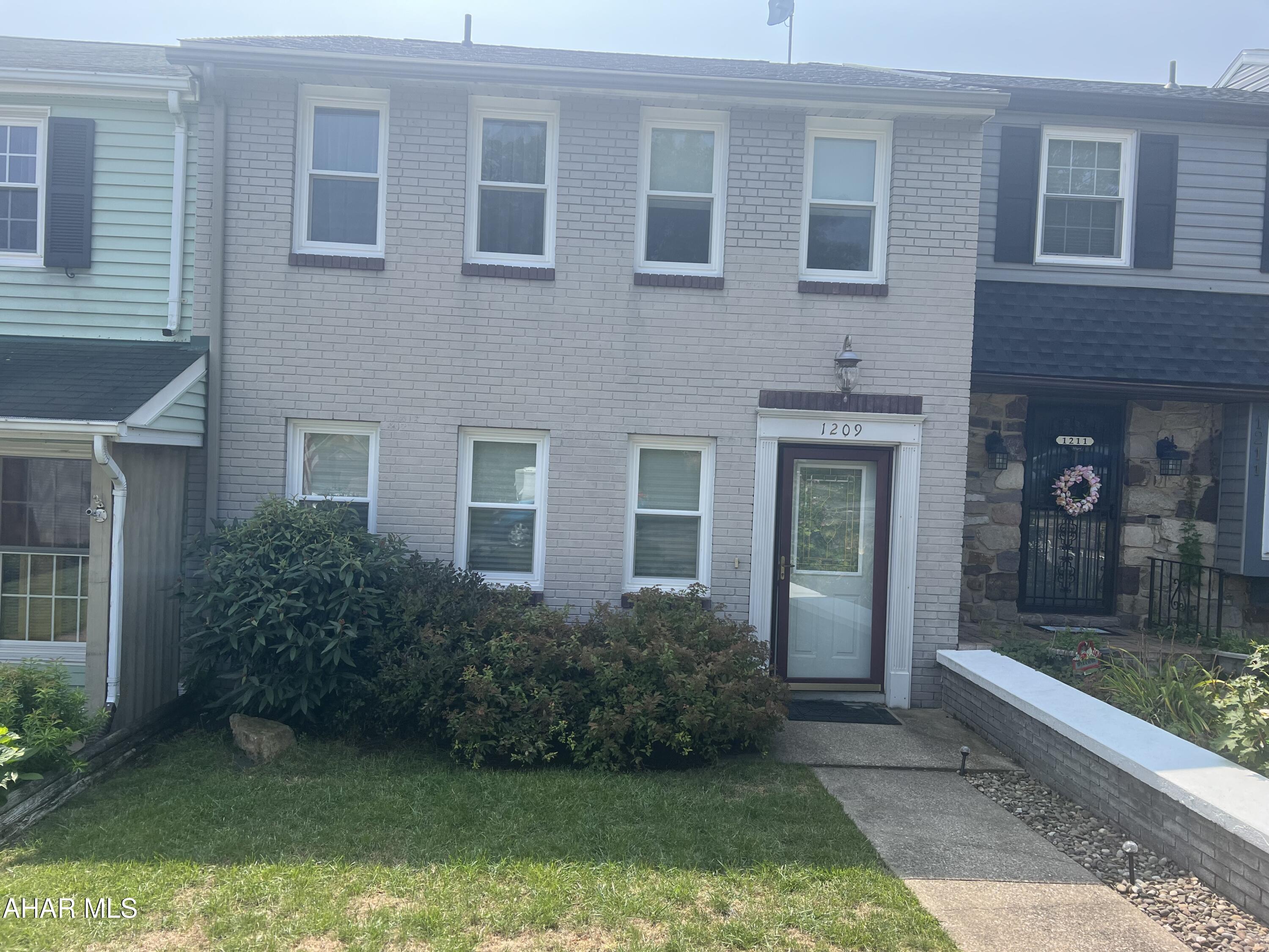 Penn Farms area townhouse featuring 3 bedrooms, one full and two half baths, Nice living room, dining room and kitchen. The basement in nicely finished and includes laundry hookups. Rear deck and patio. Well detailed and ready to be your new home!
