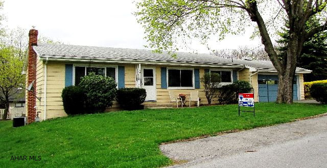 One story living in a great location. Freshly painted with new carpeting, hardwood floors through hallway and bedrooms. Living and dining room are spacious w/open floor plan. Nice country kitchen w/new floors, frehly painted and enough space for a small table. A must see!
