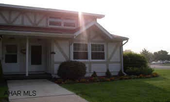 VERY NICE TOWNHOUSE. END UNIT. NEWER WINDOWS, CARPET, VINYL FLOORING, WATER HEATER, APPLIANCES. NEW SIDING GLASS DOOR & FRONT DOOR. SHED.