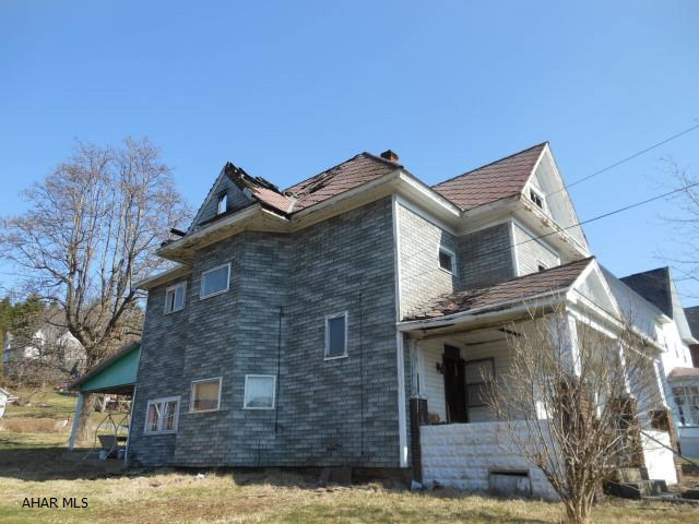 This is a Fannie Mae HomePath property. Please call listing office for details