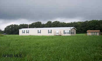 Brand new Mobilehome with vaulted ceilings. Brand new range, frig, & dishwasher.  Washer and dryer are also incl.