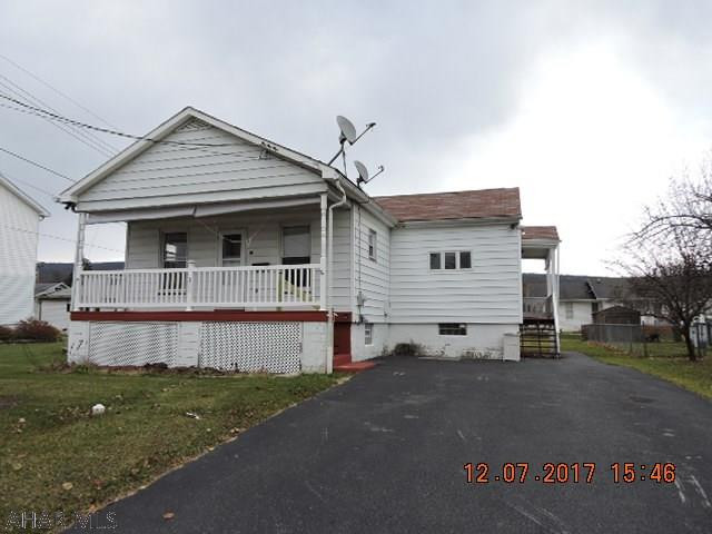 One buyers loss can be the next buyers gain.  Sale fell thru because of buyer's issue.  Owner will consider all reasonable offers.  Sweet one story home in Garden Heights.  2BR, 1 BA.  All freshly painted with new carpet throughout.  New counter and glass back splash in kitchen.  Ready to move into.