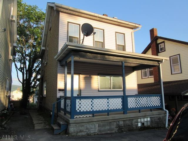 Two story with fenced in back yard