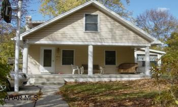 Nice oak kitchen, main level laundry, 3 season room with skylights, fenced yard, 20x20 garage with 2nd floor.  Subject to bank approval on short sale. Nice oak kitchen, main level laundry, 3 season room with skylights, fenced yard, 20x20 garage with 2nd floor.  Subject to bank approval on short sale.