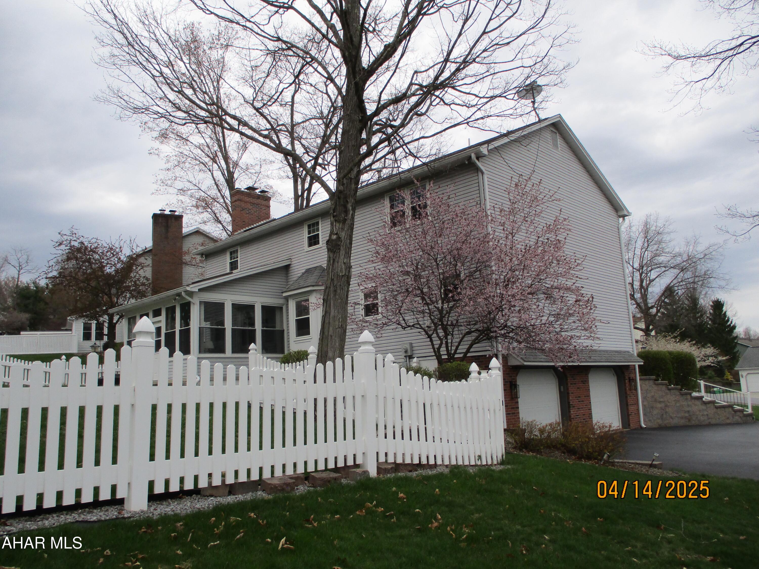 Elmwood - Residential