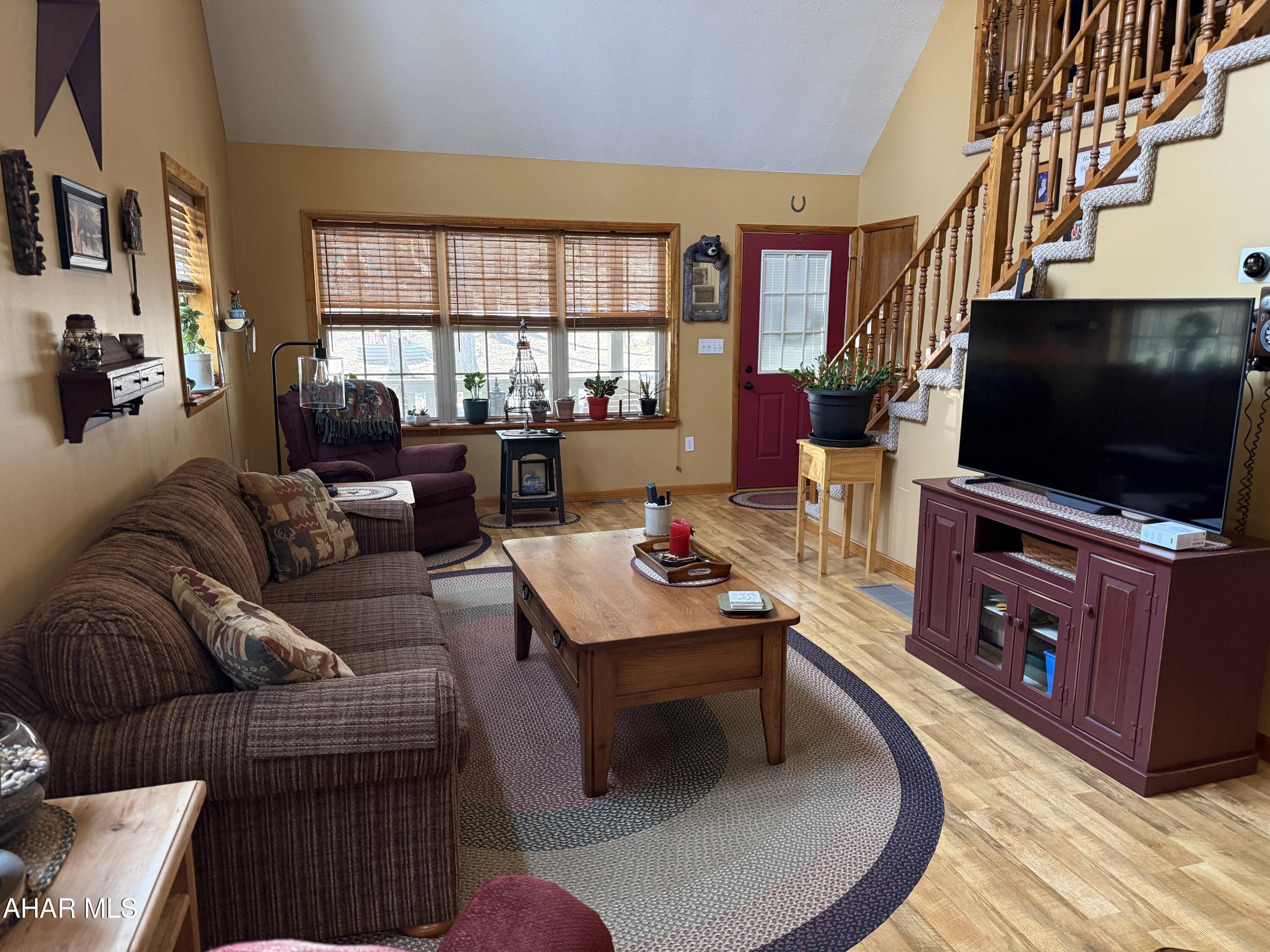 Glendale Yearound - Residential