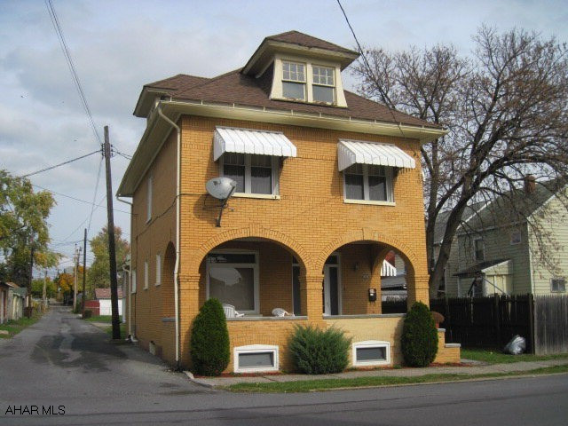 At present 4 students pay $350 - each month for 10 month lease.  Heat est. $87 - mo. - w/s $55 mo. est. - Parking along street for 4-6 cars.  Tenants pay electric.