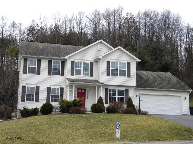 Immaculate  2 story in Bellwood School district.  4 bedrooms, 2.5 baths1st floor laundry/mud room. Eat in kitchen. Upgraded laminate floor In  family room. Open foyer. In ground pool by Wertz....plus hot tubIncluded.