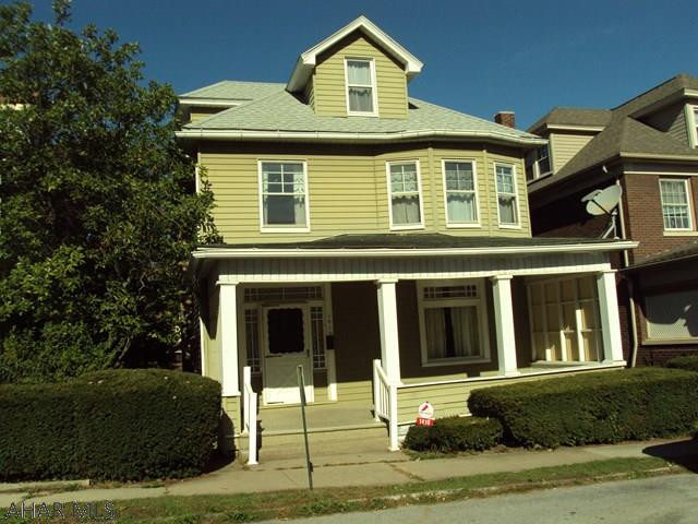 Lot of room to grow in this home. 4 Bedrooms plus 3rd floor. Gas hot water heat, covered patio, parking in rear.