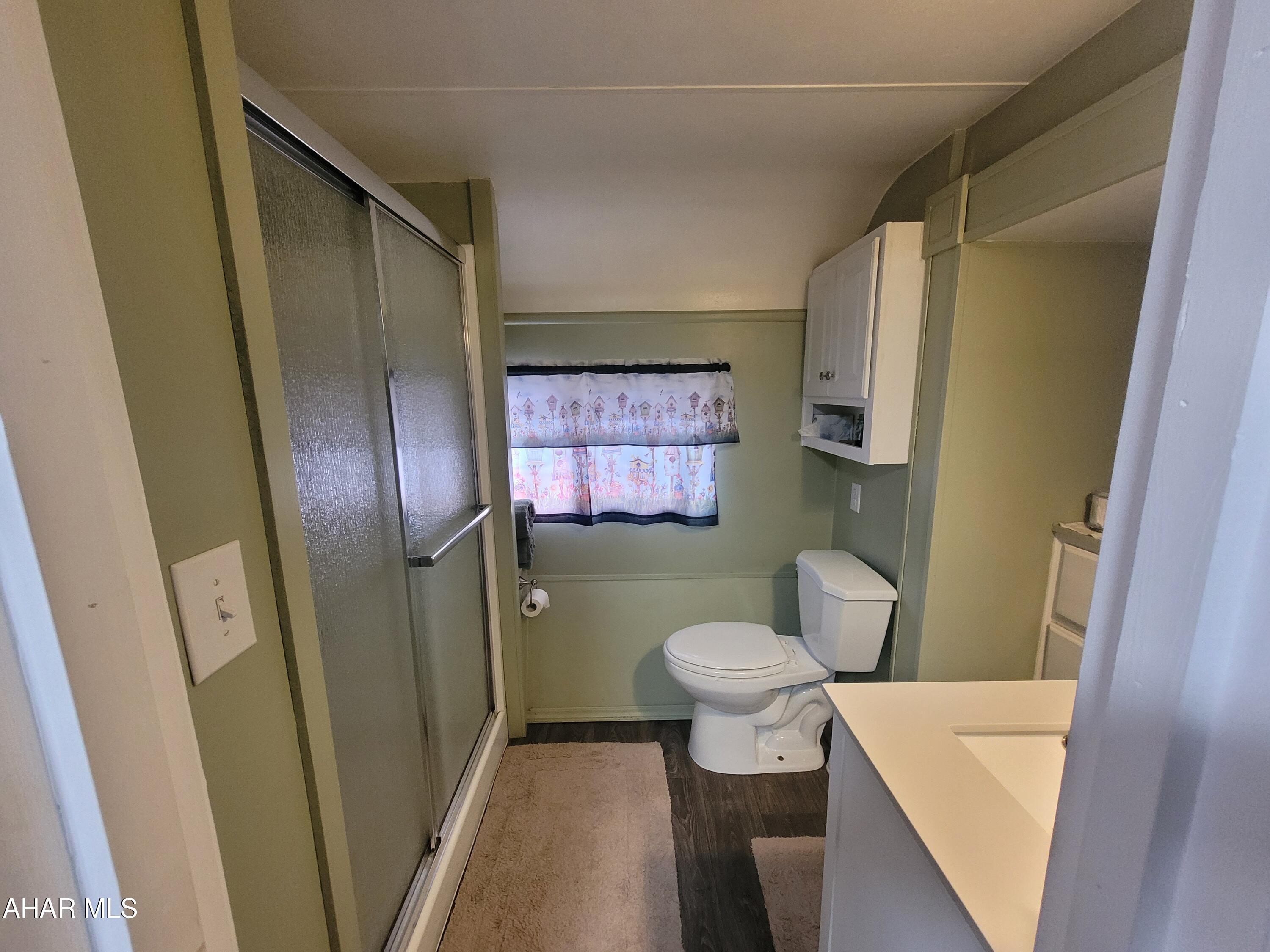 Glendale Yearound - Residential