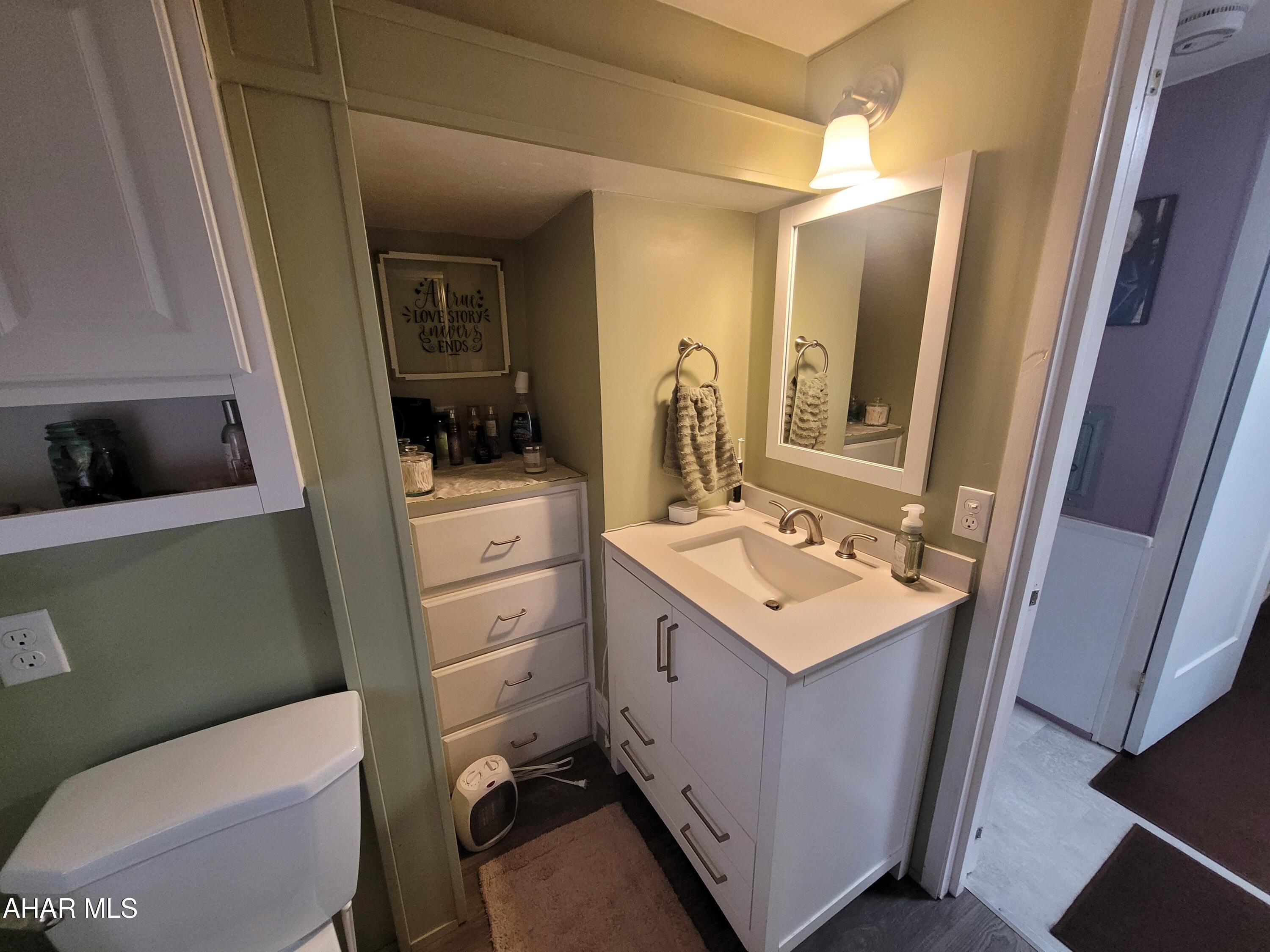 Glendale Yearound - Residential