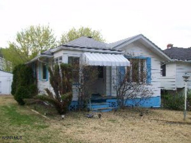 This is a Fannie Mae HomePath property. Purchase this property for as little as 3% down! This property is approved for HomePath Mortgage Financing. This property is approved for HomePath Renovation Mortgage Financing.  Property being sold in AS IS condition.