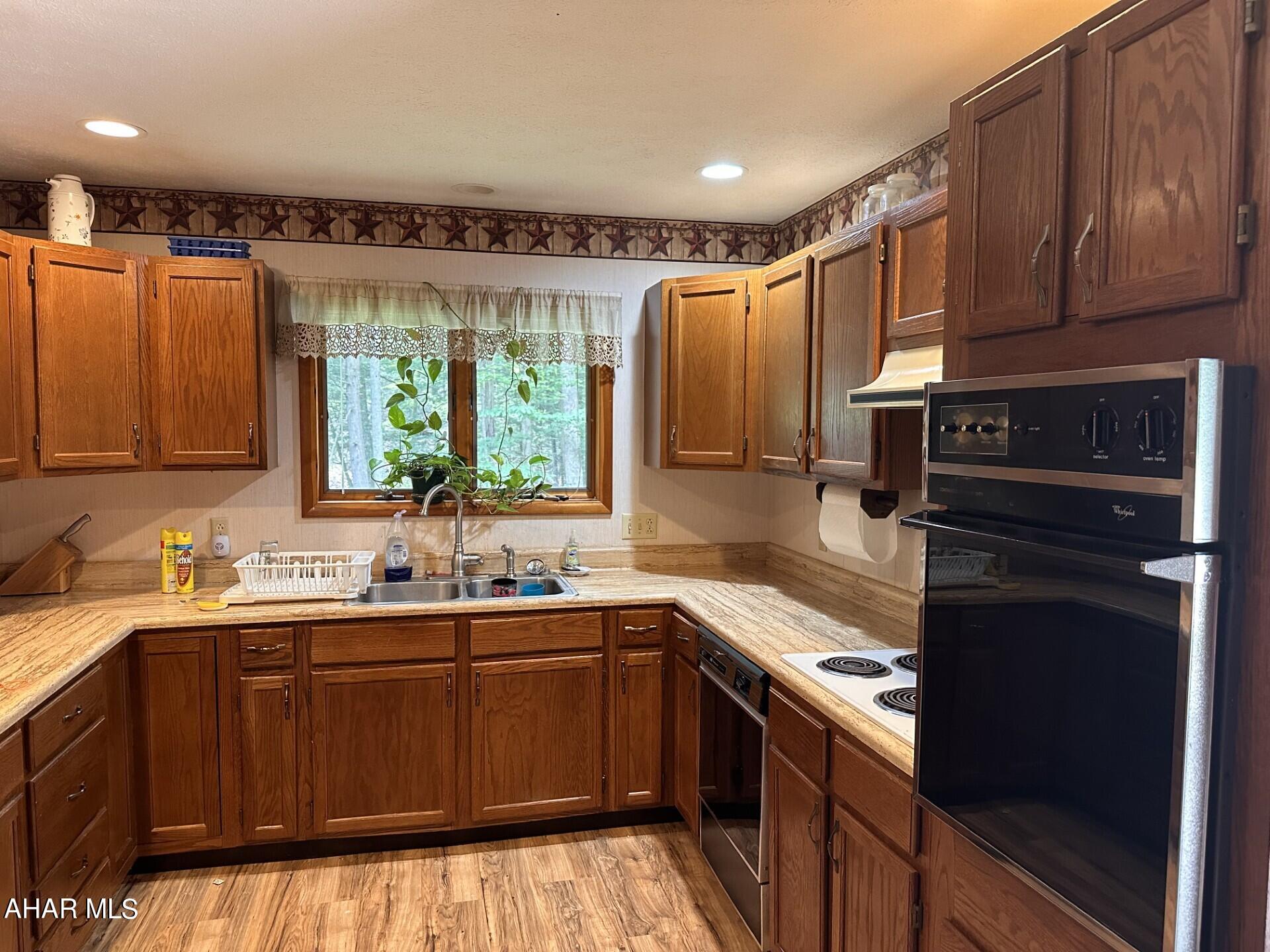 Glendale Yearound - Residential