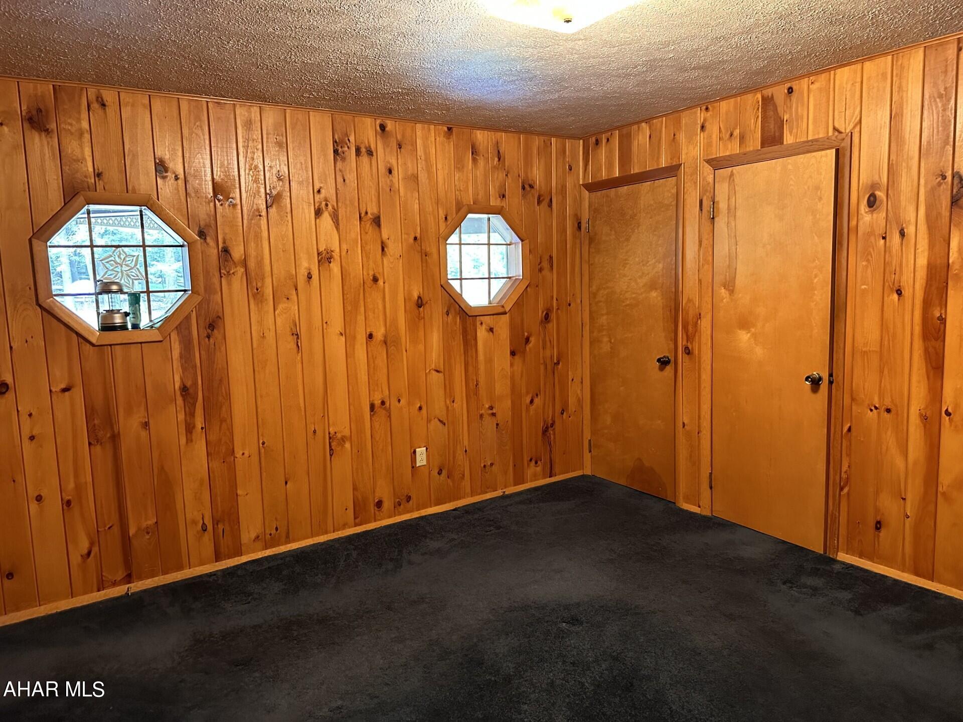 Glendale Yearound - Residential