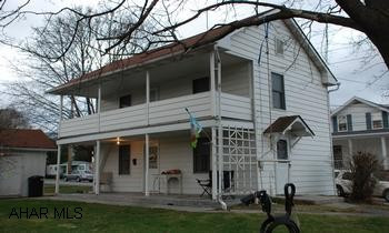 2 story 3 bedroom 1 bath new kitchen and bath, nice starter home, level lot