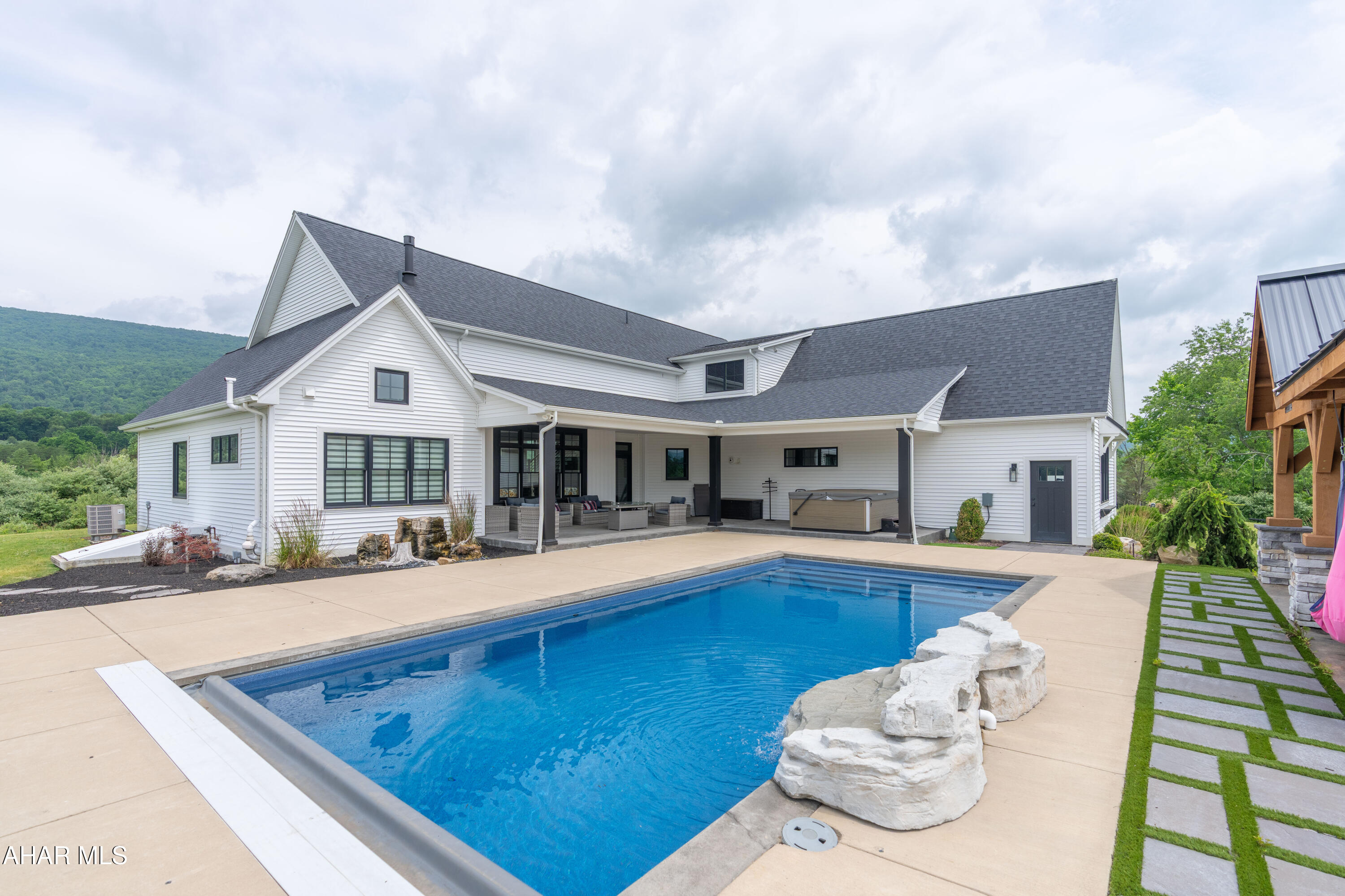 Scotch Valley - Residential
