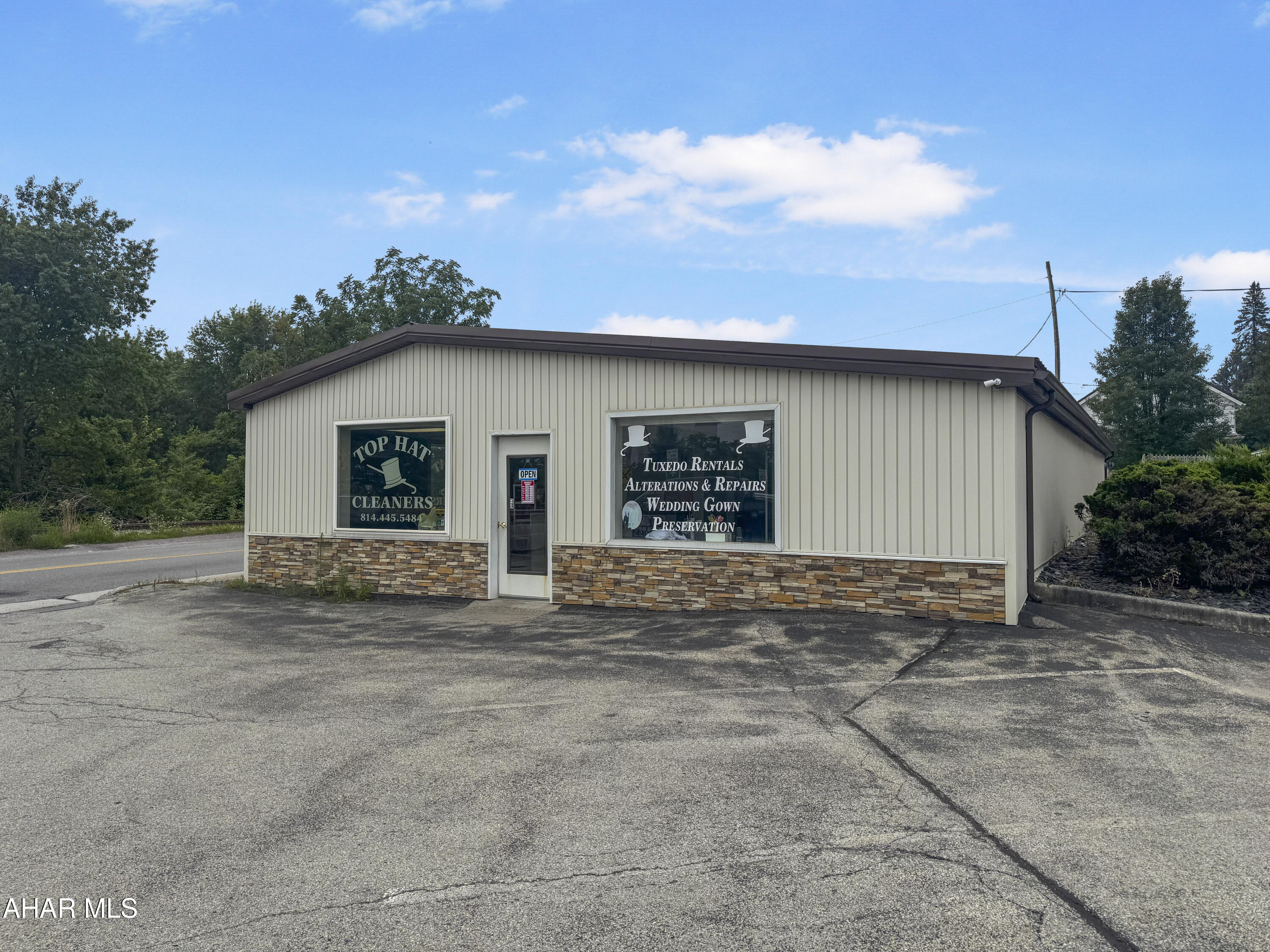 Discover an outstanding opportunity with this prime commercial space on a heavily trafficked road in Somerset Borough. Recently renovated, this versatile property is ideal for a professional office, medical facility, retail store, or any venture you envision. With its corner lot location, it boasts excellent visibility and an expansive parking area to accommodate your clients and customers. Don't miss out on this exceptional space—call us today for more information!