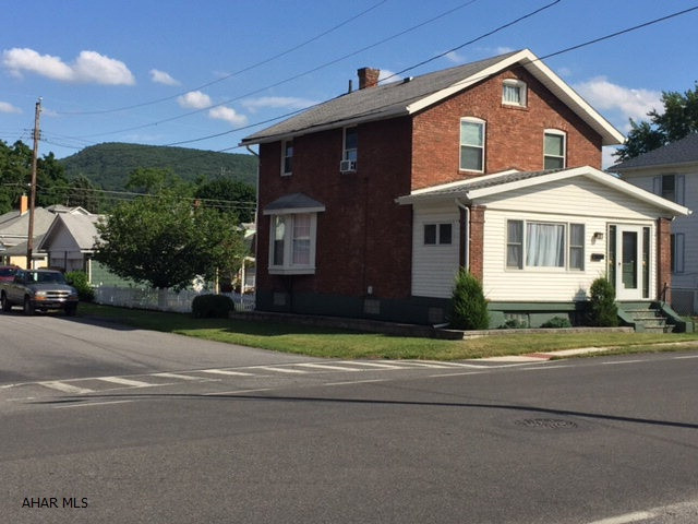 Very nice and well maintained home in East End. Double fenced lot with 2 car garage and patio. Home features newer kitchen, windows, and sidewalks. New mudroom and covered patio. Updated and very clean! Large bedrooms, great closet space and updated mechanics! Take a look today!