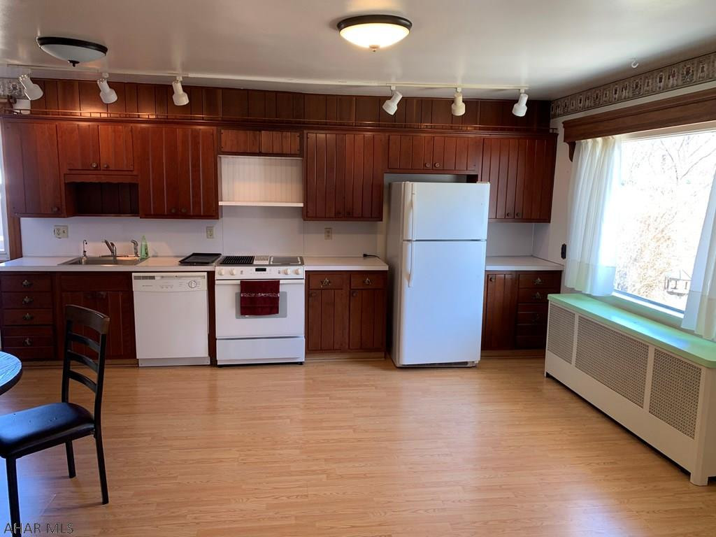 Unknown - Residential Lease