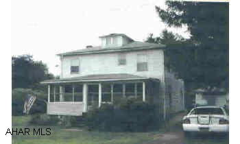 4BR home on large lot with detached 2 car garage. Some interior updates. Call Chris for details.  Sun Room. 4BR home on large lot with detached 2 car garage. Some interior updates. Call Chris for details.  Sun Room